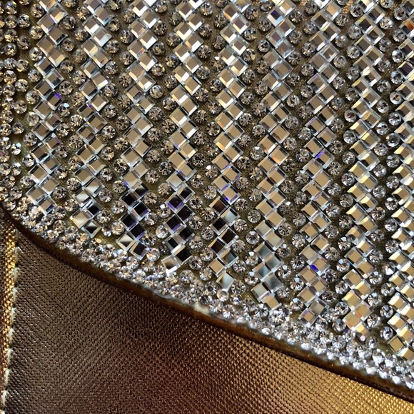 Clutch - Picture 3 of 9